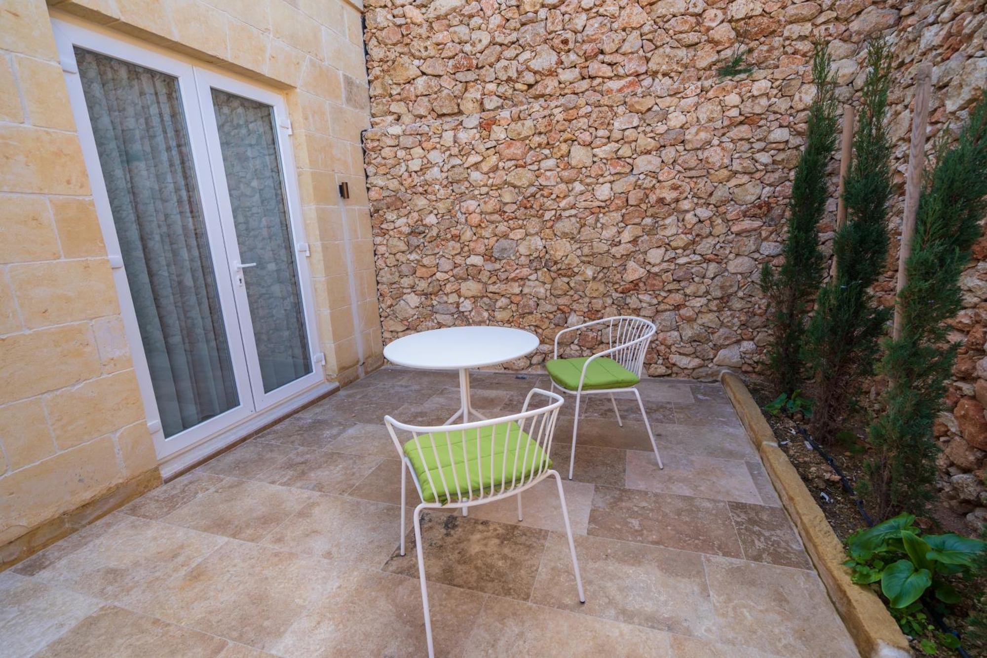 L-Eremita Boutique Hotel Qala Exterior photo