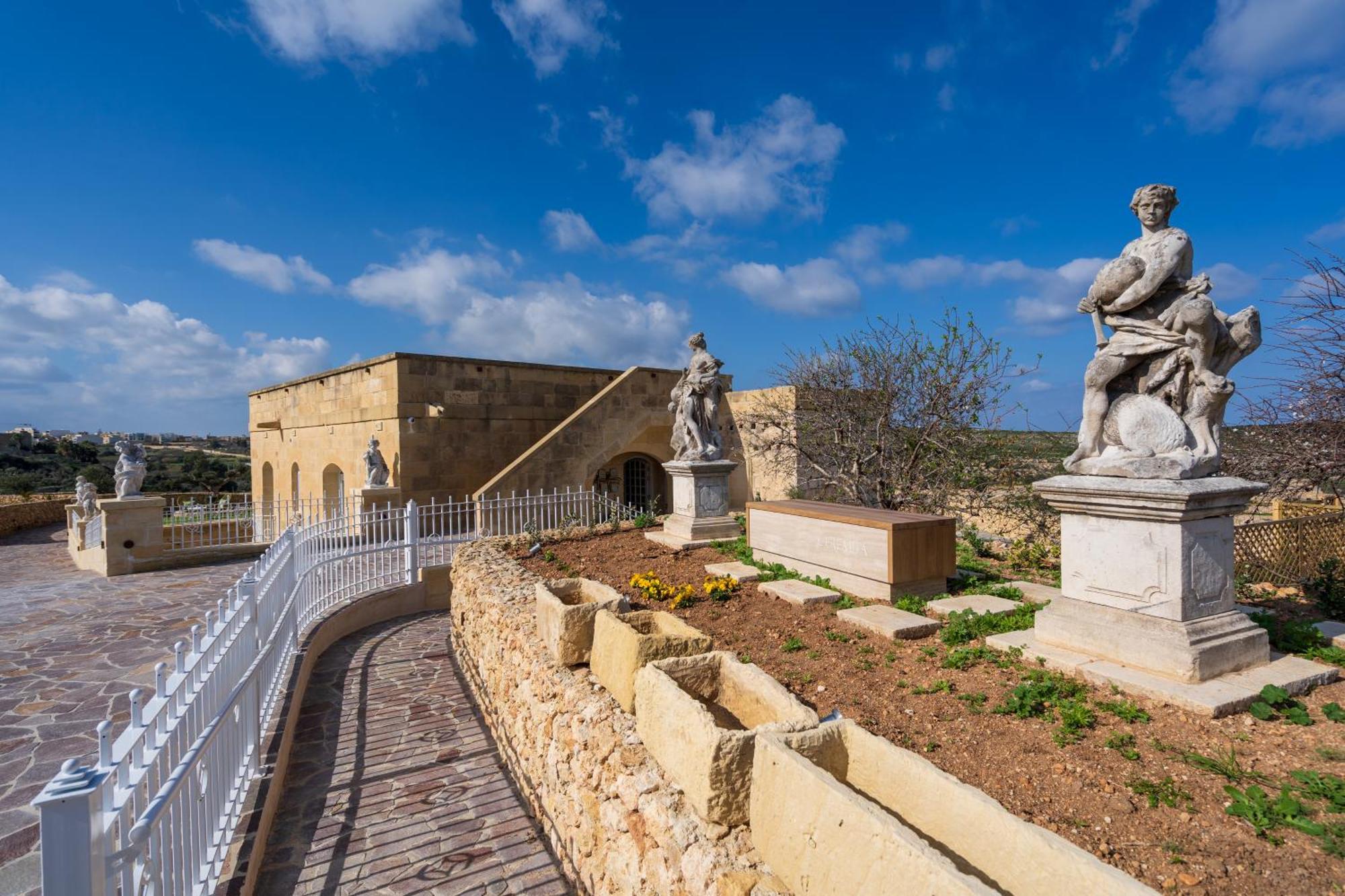 L-Eremita Boutique Hotel Qala Exterior photo