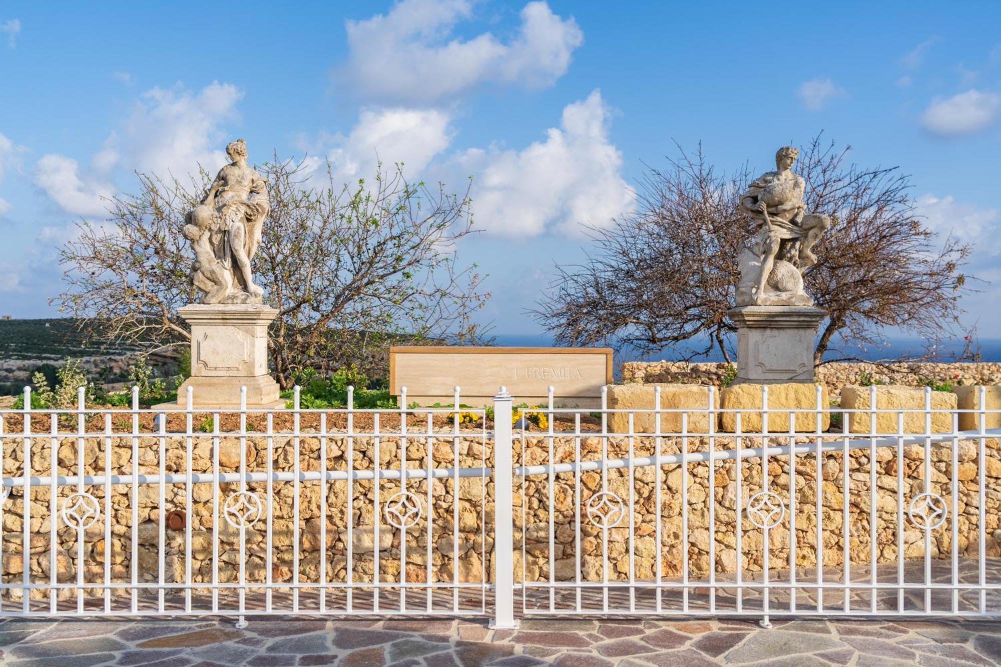 L-Eremita Boutique Hotel Qala Exterior photo